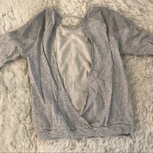 Open back sweater w/ Embroidered lace shoulders